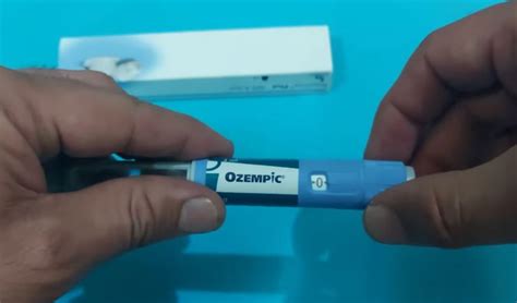 Jan 25, 2020 · Ozempic nedir? Ozempic, tip 2 diyabetli yetişkinlerde kan şekeri seviyelerini iyileştirmek için kullanılan bir marka reçeteli ilaçtır. Cildin altına enjeksiyon ile verilen sıvı bir çözelti olarak gelir (deri altı). Ozempic, glukagon benzeri peptit-1 (GLP-1) agonistleri adı verilen bir ilaç sınıfına ait olan ilaç semaglutidini içerir. Ozempic tek başına veya diğer ... 